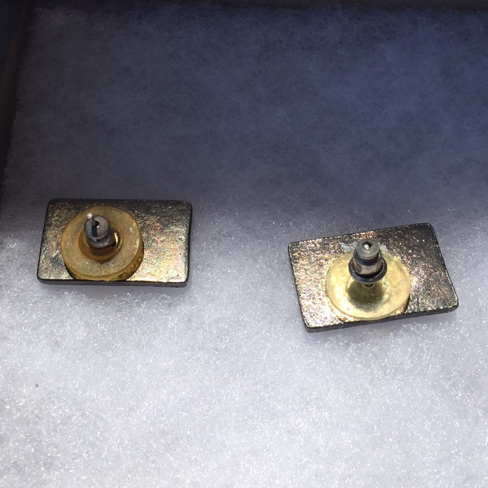 Two Crystal US flag lapel pins - Picture 2 of 2